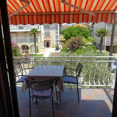With Parking Space - 860 Appartement *
