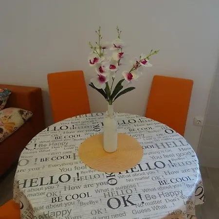 With Parking Space - 860 Appartement *