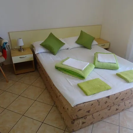 Appartement With Parking Space - 860